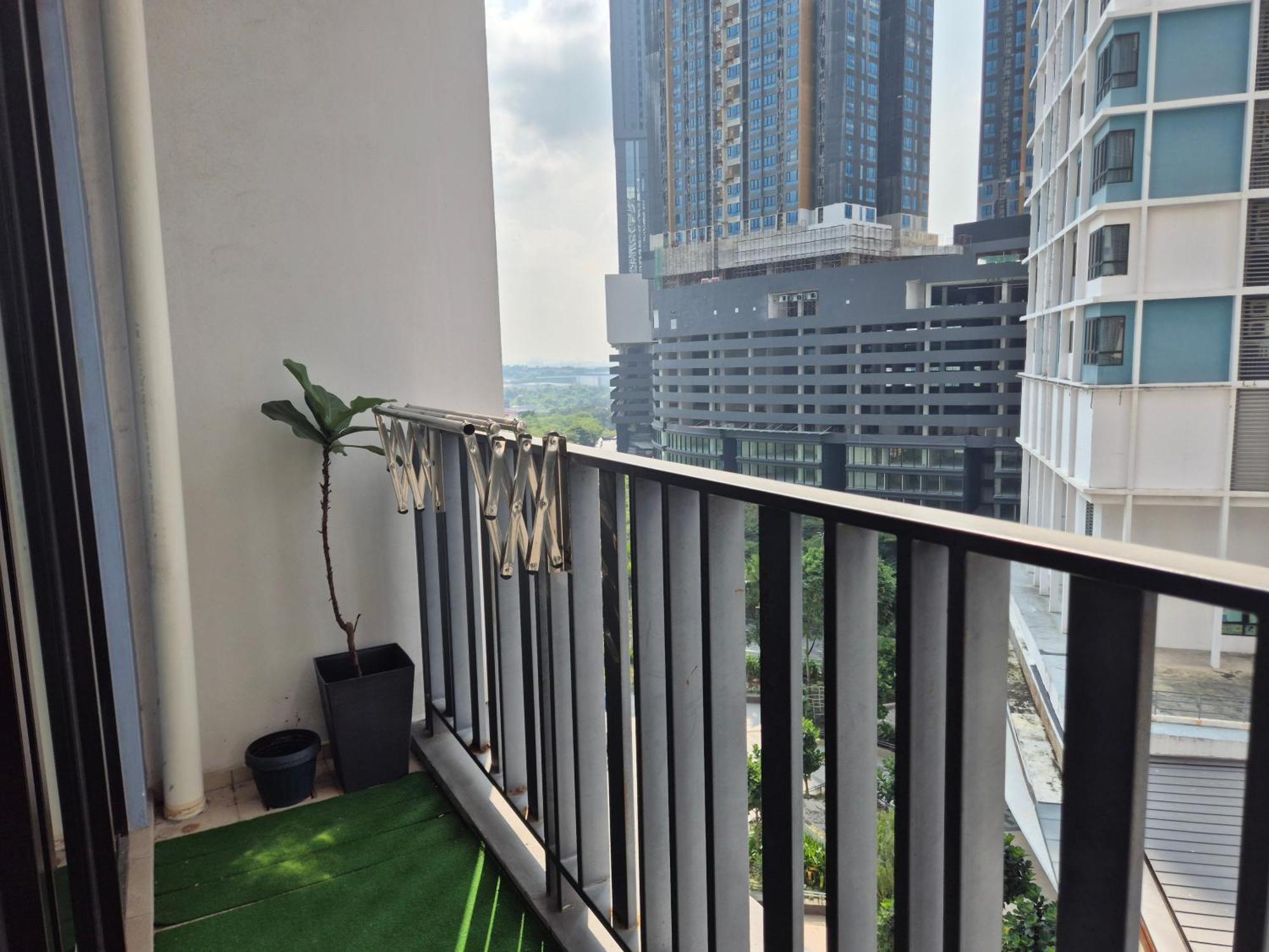 9Pax 2R2B Family Suite, I-City, I-Suite, Hyde, Beside Theme Park, Wifi 50-55" Smart Tv Shah Alam Exterior photo